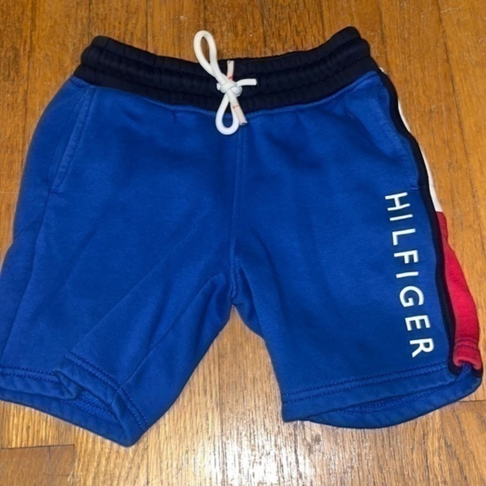 Tommy Hilfiger shorts size 6/7